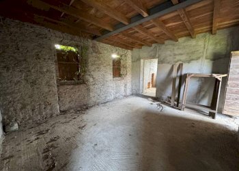 Stanza non arredata - Rustico via Barech, Angera - foto 25