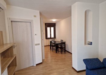 Salone - Two-room apartment via Tiziano Vecellio, 14, Azzate - photo 2