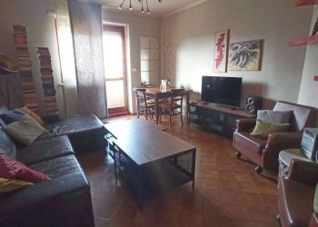 Salone - Three-room apartment via Selene, Carrù - photo 6