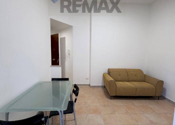 Sala da pranzo - Two-room apartment Vico Cacciottoli
51, Napoli - photo 4