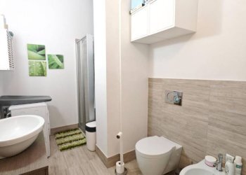 Bagno - Trilocale strada dei Tetti Bertoglio, 92, Torino - foto 8
