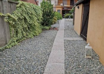 Cortile interno - Casa indipendente via Pietro Micca, Rondissone - foto 1