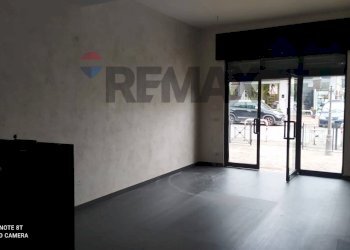 Stanza vuota - Shop Via Pietro Maroncelli
73 C, Marino - photo 1