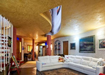 Salone - Appartamento via Giovanni Ghirardo, 33, Borgofranco d'Ivrea - foto 5