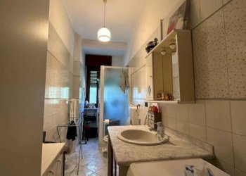 Bagno - Two-room apartment via Osasco, 22, Torino (neighborhood San Paolo) - photo 5