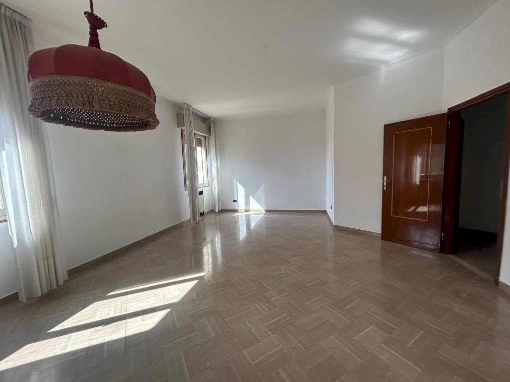 Soggiorno - Appartamento Bologna (zona Centro Storico) - foto 2