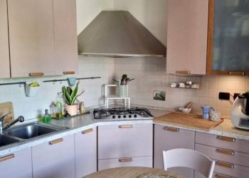 Cucina - Four-room apartment strada Cantone Caneparo, 10, Biella - photo 14