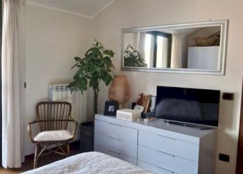Camera da letto - Four-room apartment strada Cantone Caneparo, 10, Biella - photo 32