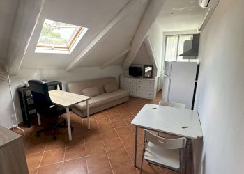 MONOLOCALE - Mansarda corso MONCALIERI, 259, Torino (zona Borgo Po) - foto 2