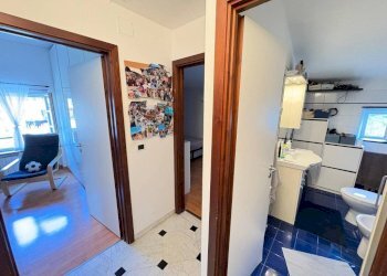 Disimpegno - Three-room apartment via Romana di Quarto, 113, Genova (neighborhood Quarto) - photo 11