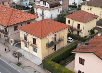 Four-room apartment Corso Cortemilia, Alba - photo 2