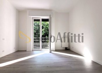 Soggiorno/camera - One-room apartment Via Cavour, Cerro Maggiore - photo 3