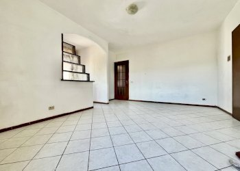 Zona living - Four-room apartment Via Giuseppe Garibaldi 104A, Calcinaia - photo 1
