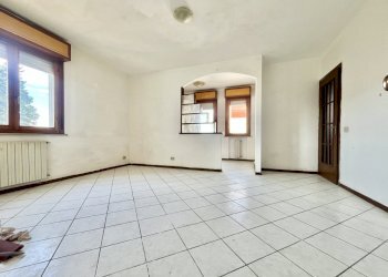 Zona living - Four-room apartment Via Giuseppe Garibaldi 104A, Calcinaia - photo 4