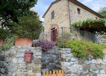 giardino - Rustico Via di Sofignano, Vaiano - foto 1