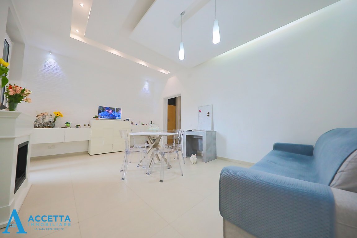 Living - Bilocale Via Diego Peluso 89, Taranto - foto 3