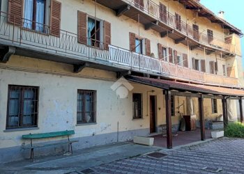 Four-room apartment Piazza palazzo civico, Vigone - photo 1