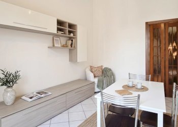 Two-room apartment Via Giambellino, Milano (neighborhood Giambellino) - photo 1
