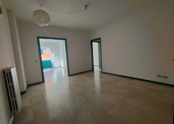 Soggiorno con cottura - Three-room apartment Via Vittorio Veneto, Chiavari - photo 8