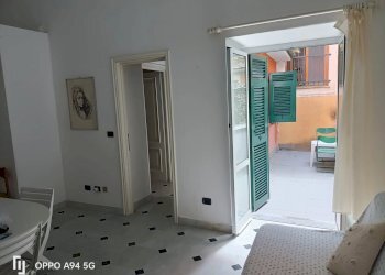 Soggiorno con cottura - Three-room apartment Via Costaguta, Chiavari - photo 6
