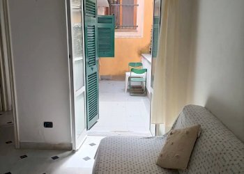 Soggiorno con cottura - Three-room apartment Via Costaguta, Chiavari - photo 7