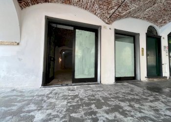 Facciata - Negozio Via Costaguta, Chiavari - foto 2