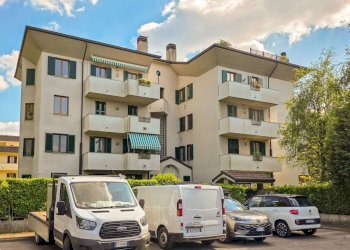 Three-room apartment Lissone - photo 2