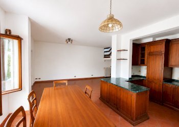 Portion of a house via DI MEZZO, Nonantola - photo 2