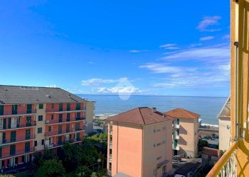 Three-room apartment Via michelangelo, Lavagna - photo 1