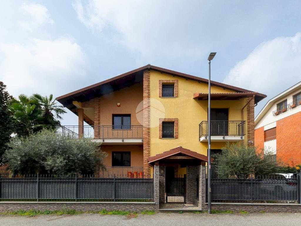 Villa Via IV Novembre, Beinasco - photo 1