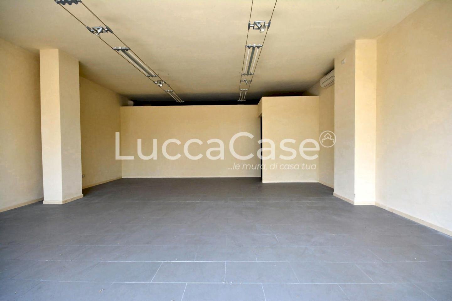 Commercial Premises Lucca (neighborhood San Marco) - photo 3