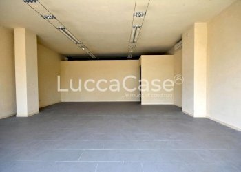Locale Commerciale Lucca (zona San Marco) - foto 3