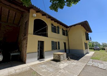 Cortile - Semi-detached house Località Val Maggiora, 39, Asti - photo 2