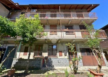 Semi-detached house Corso nuova italia, Santhià - photo 1