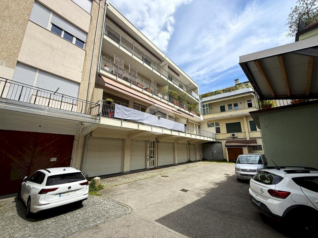 Three-room apartment Via S. Giovanni Bosco, Ivrea - photo 2
