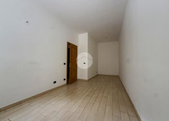 Three-room apartment Via S. Giovanni Bosco, Ivrea - photo 13