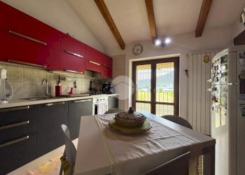 Three-room apartment Via Bollengo, Ivrea - photo 2