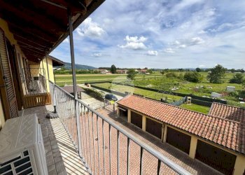 Three-room apartment Via Bollengo, Ivrea - photo 3