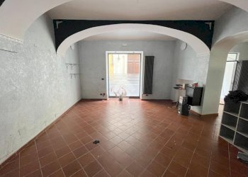Negozio Via del Pino, Pinerolo - foto 9