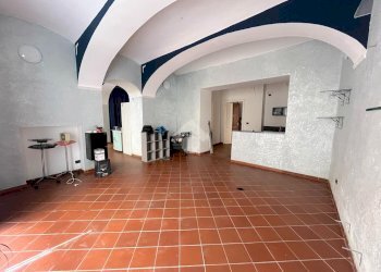 Negozio Via del Pino, Pinerolo - foto 11