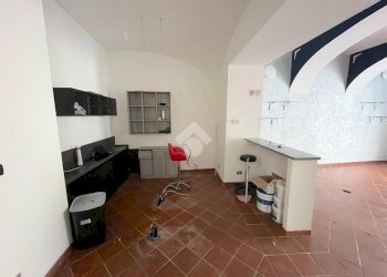 Negozio Via del Pino, Pinerolo - foto 13