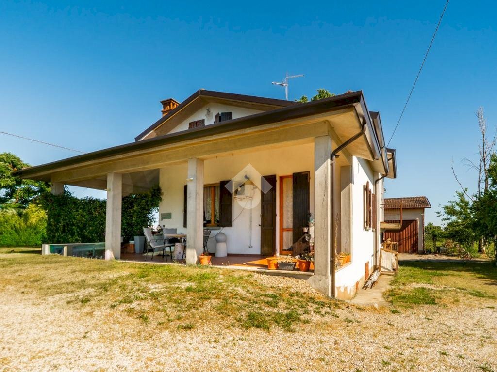 Casa indipendente Via Per San Rocco, Cadelbosco di Sopra - foto 3