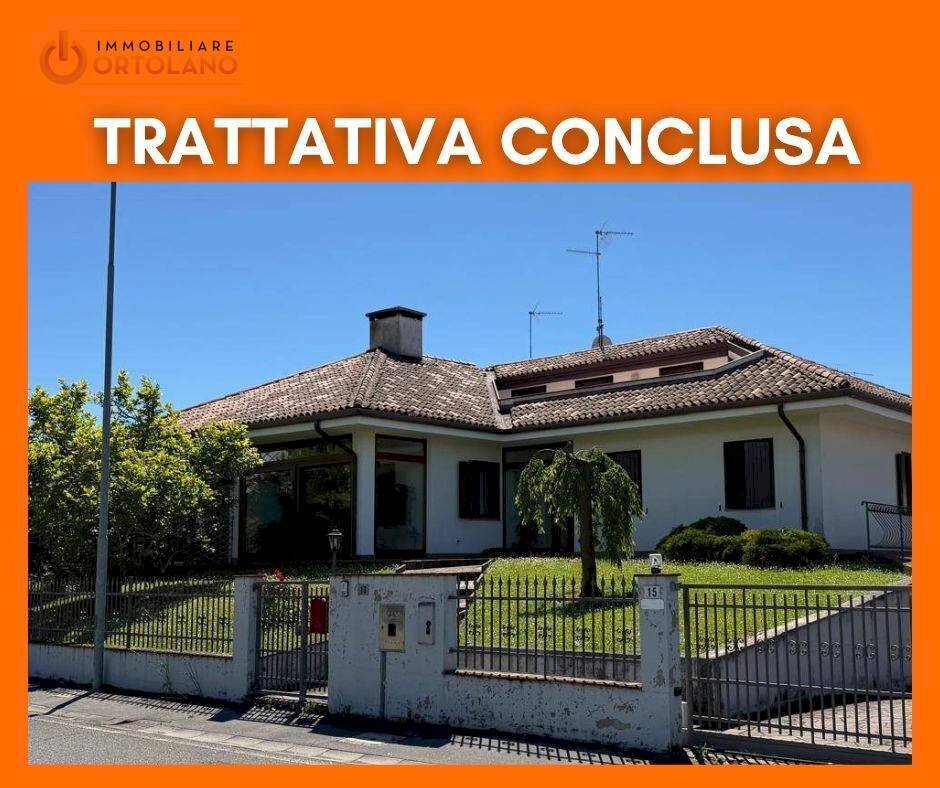 Foto 1 - Villa Via dell'Agricoltura - Gradisca d'Isonzo
 
13, Gradisca d'Isonzo - photo 1