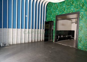 Foto 2 - Commercial Premises VIA POLLIO, Caserta - photo 2