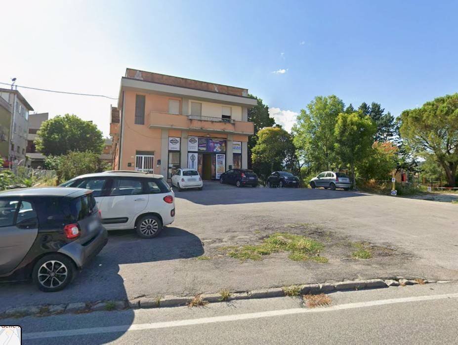 Foto 1 - Commercial Premises VIA DELLE FORNACI, Fabriano - photo 1