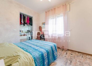 CAMERA CON CABINA ARMADIO - Quadrilocale VIA ALTINIA
 
160, Venezia - foto 12