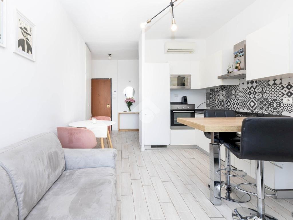 Three-room apartment Viale Lucania, Milano (neighborhood Corvetto) - photo 1