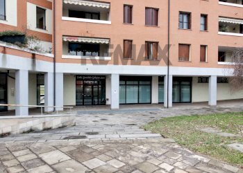 Edificio all\'aperto - Locale Commerciale piazza Falcone e Borsellino
13, Concorezzo - foto 57