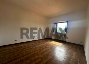 Stanza vuota - Quadrilocale via adamoli
 
17, Besozzo - foto 12