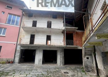Edificio all\'aperto - Rustic via Uberto De Masanzana
 
14, Mesenzana - photo 1